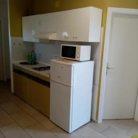Cesar Apartment
