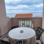 Cesar Apartment
